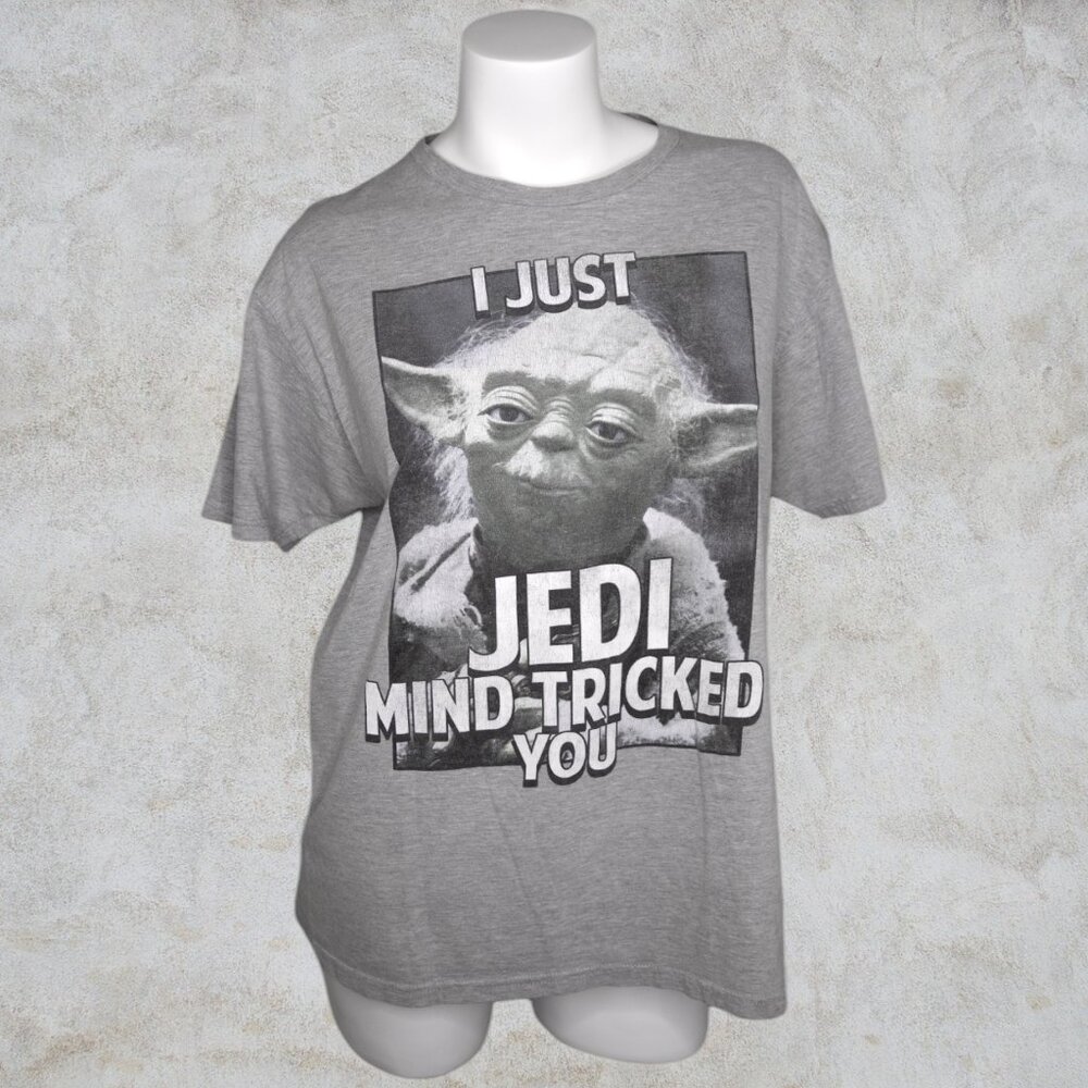 Star Wars Yoda "I Just Jedi Mind Tricked You" Gray Graphic Tee Large T-Shirt